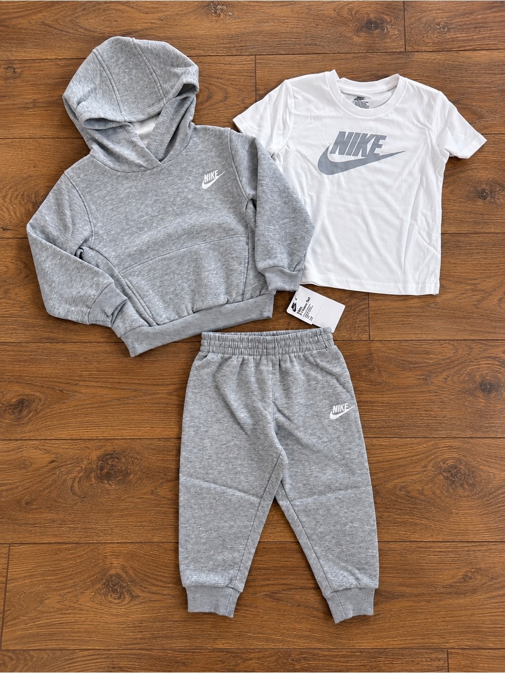 Nike Boys 3T 3pc Set Gray Hooded Sweatshirt Jogger Pants & Tee